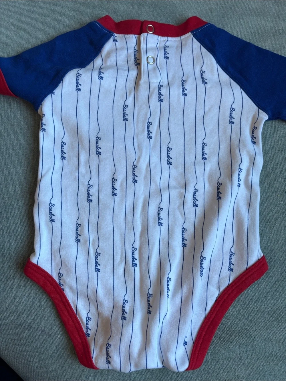 Genuine Merchandise Chicago Cubs Baby Bodysuit in White, Blue and Red